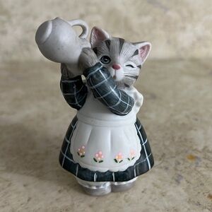 Schmid Kitty Cucumber Figurine All Gone Kitty 1988